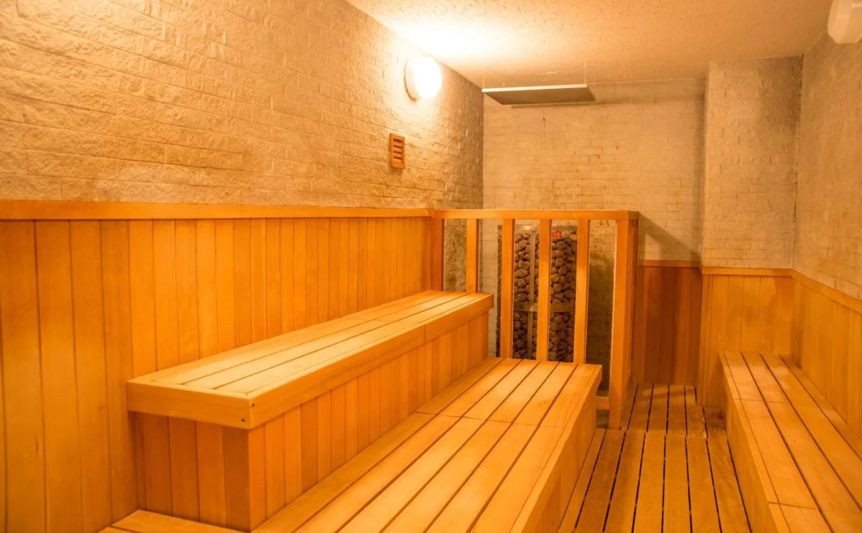 Rex Inn Kawasaki - Caters to Men