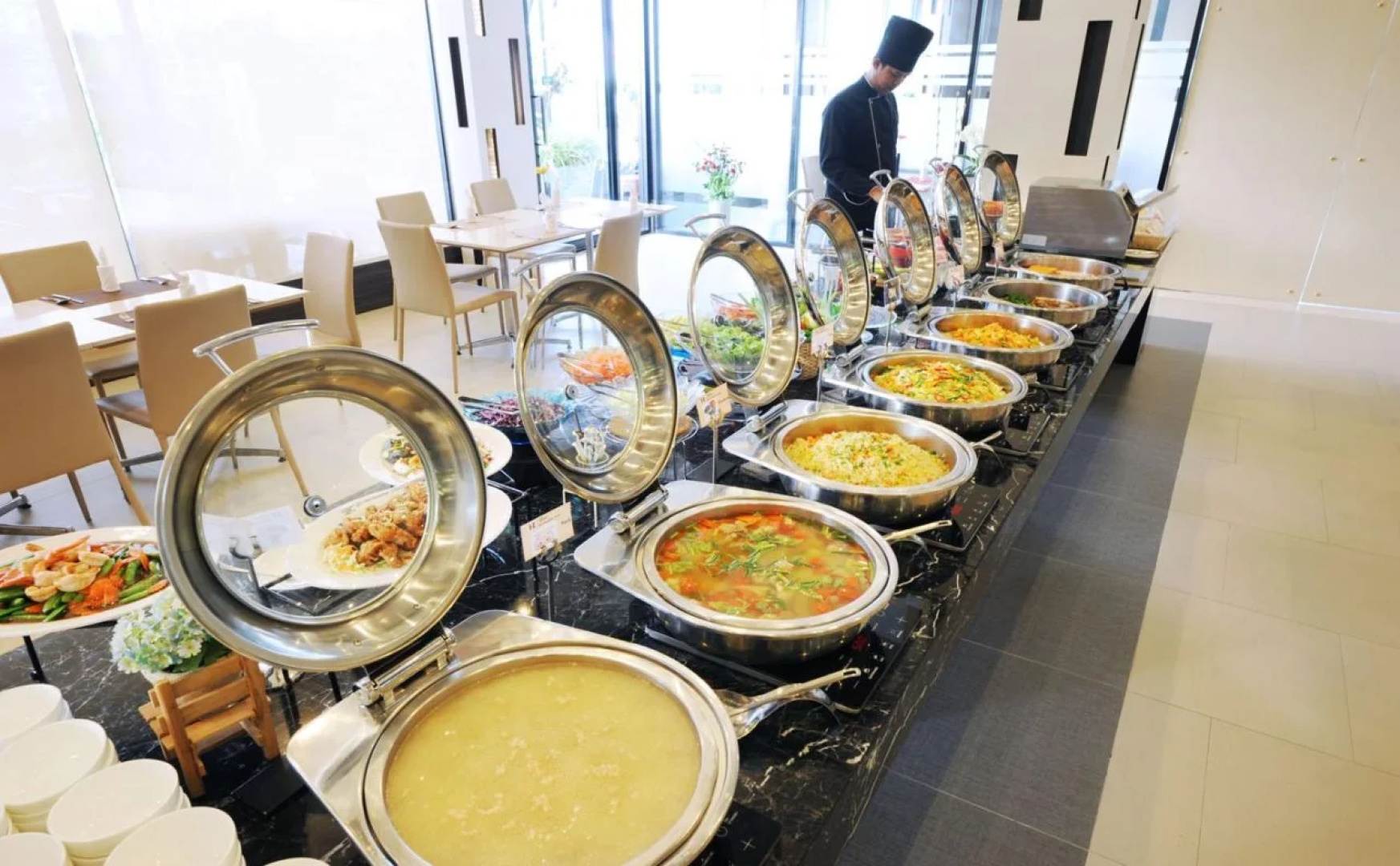 Grand Ratchapruek Hotel