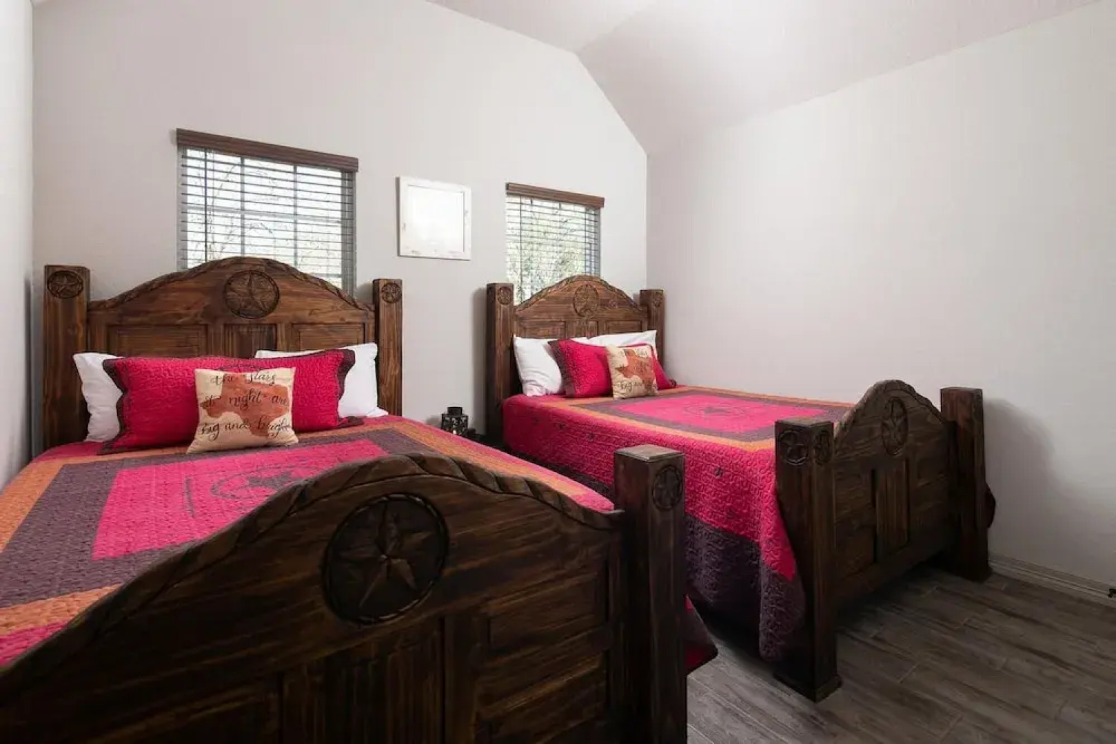 Lazy Southern Getaway RR 7252B 7 Bedroom Home by RedAwning