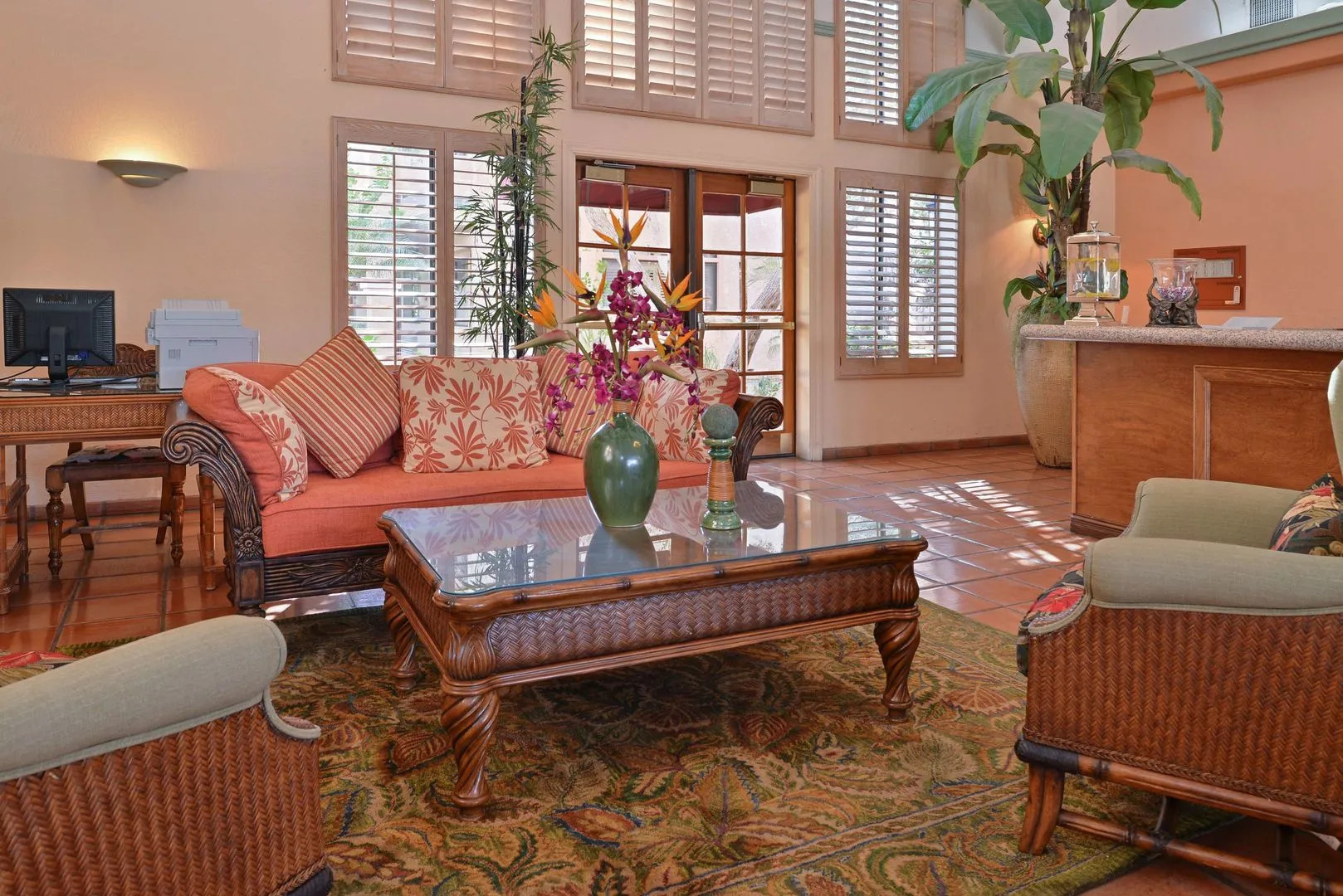 La Fuente Inn & Suites