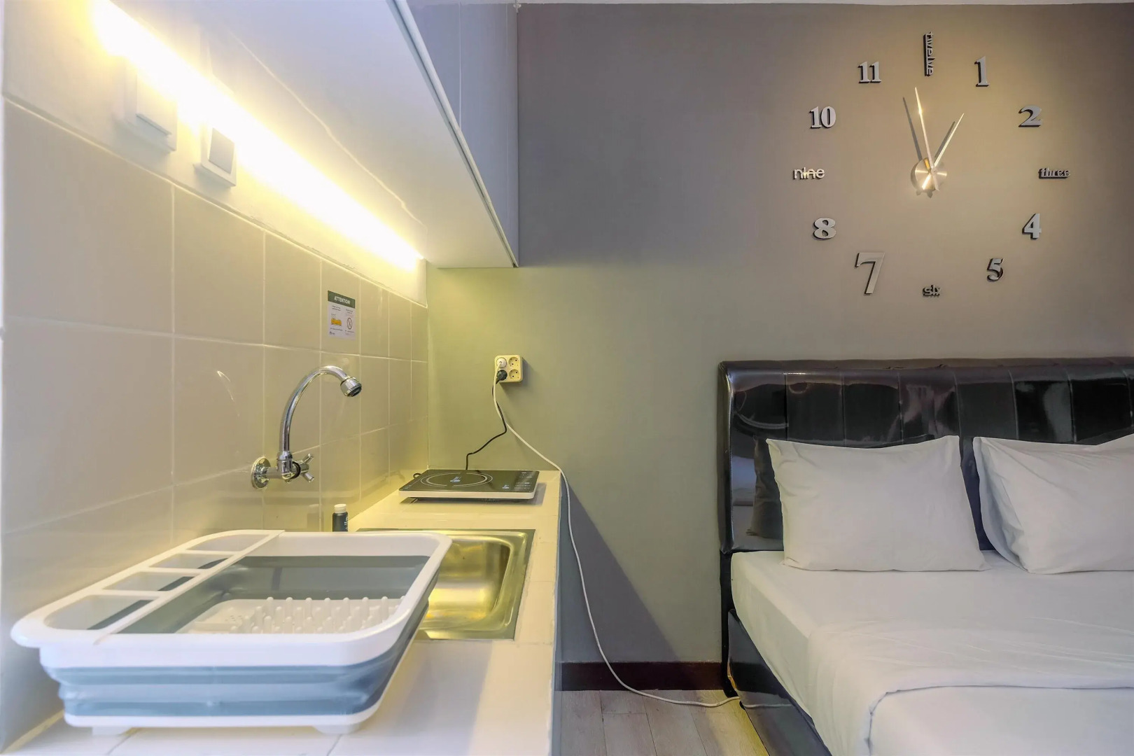 Homey And Simply Studio At Cinere Resort Apartment