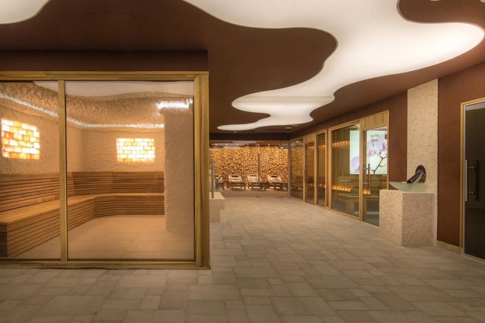 King Maron Beach Hotel & Spa