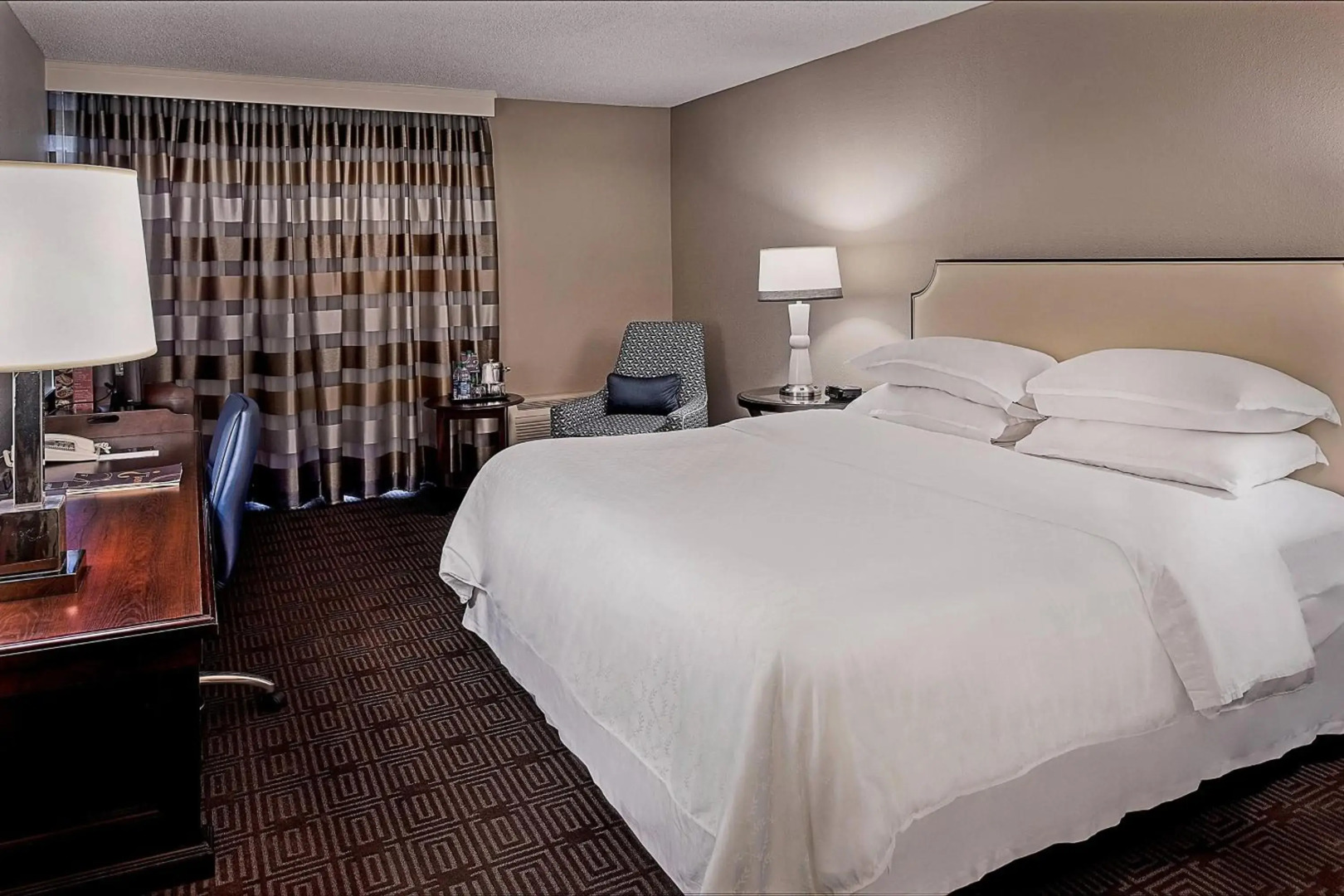 Sheraton Westport Chalet Hotel St. Louis