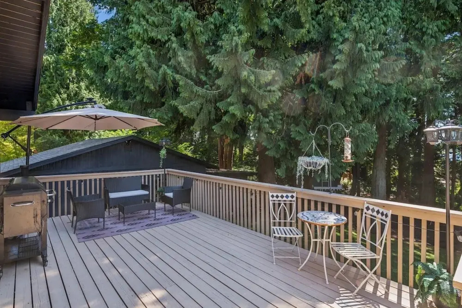 Modern Forest Escape Near Hikes & Lake 6 Bedroom Home