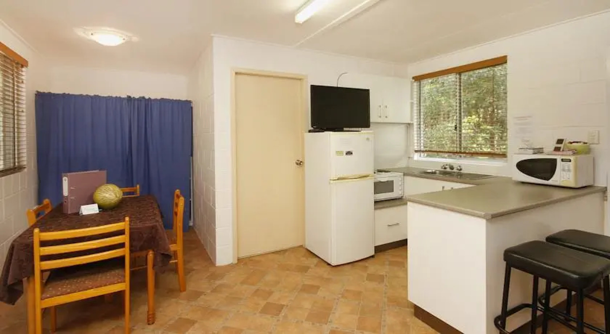 Mapleton Cabins & Caravan Park