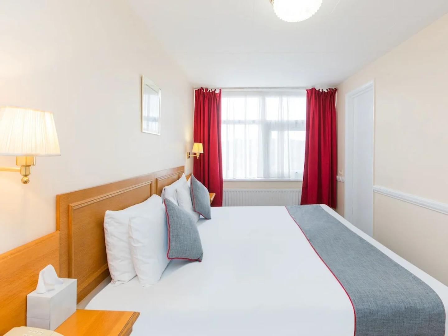 Best Western Stade Court Hotel