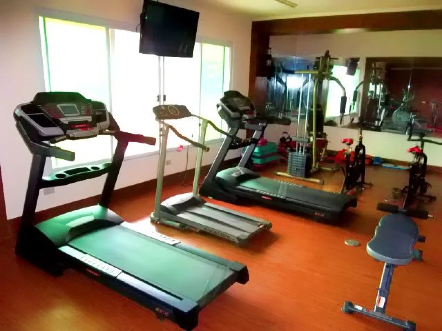 Advianne's Cafe, Hotel, and Restaurant