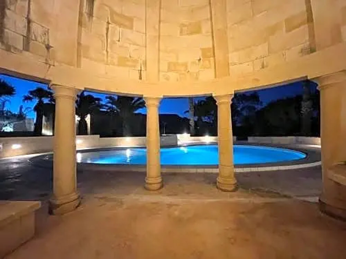 Detached Lodge with Private Pool Surrounded by Nature