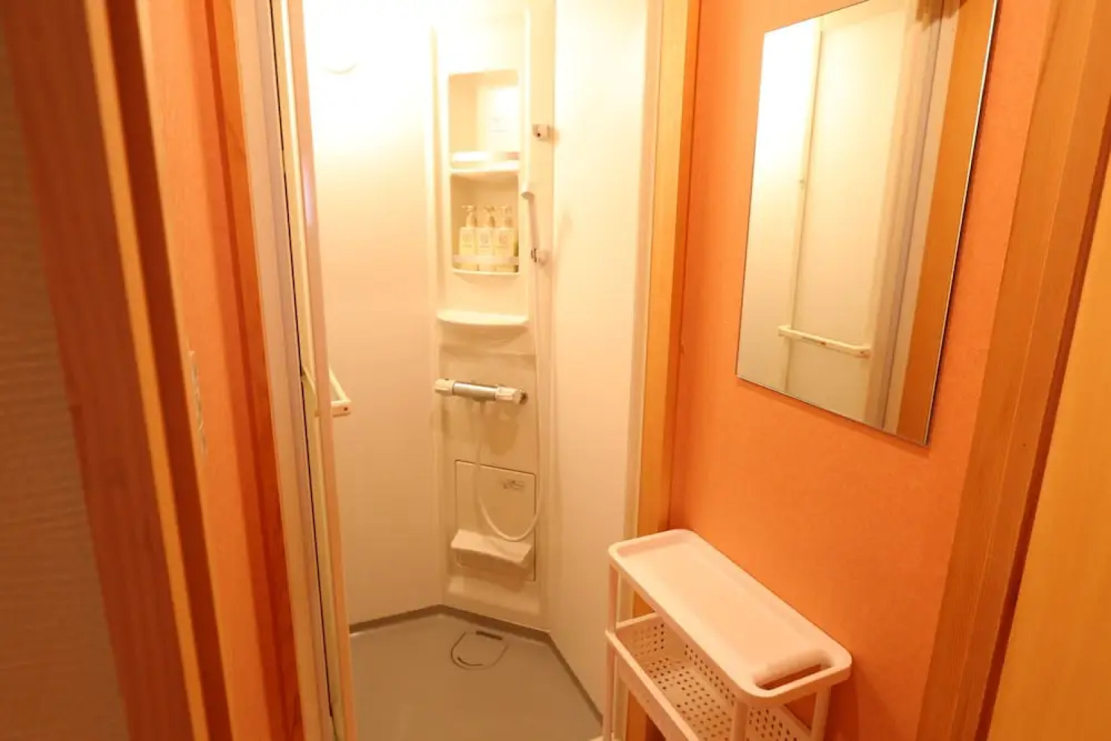 RED HELMET House＆Sports Bar Hiroshima - Hostel