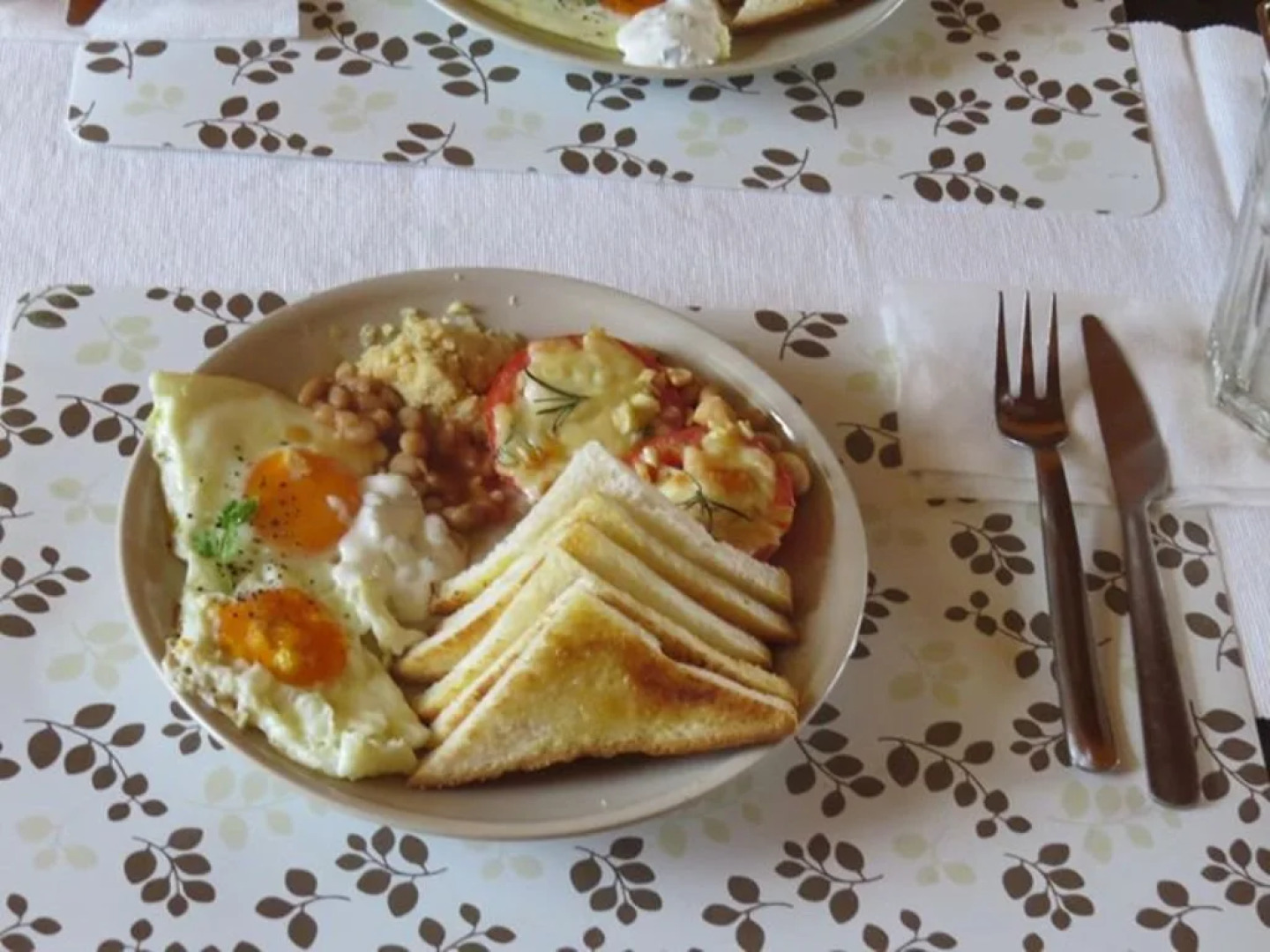 Frog and Pheasant Guesthouse