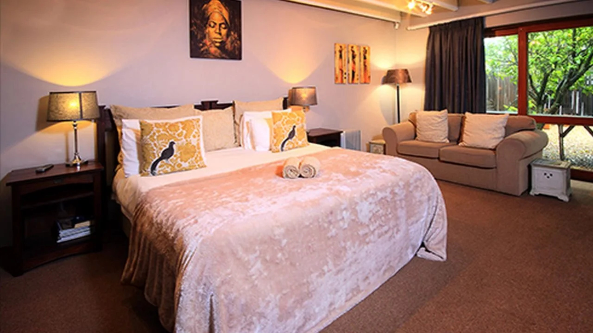 Thatchwood Country Lodge