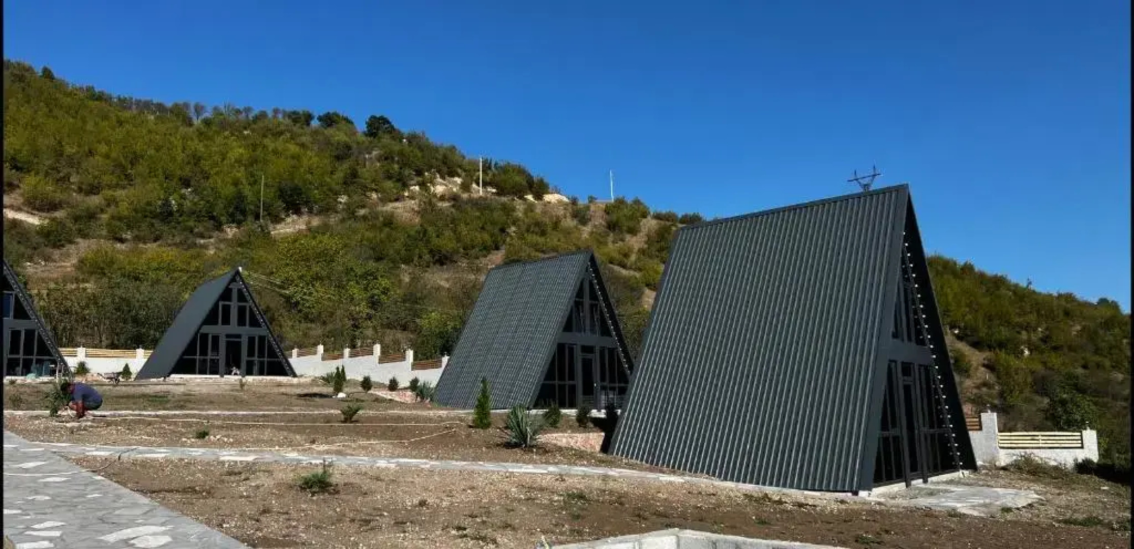 Green Villa Resort Small Gray