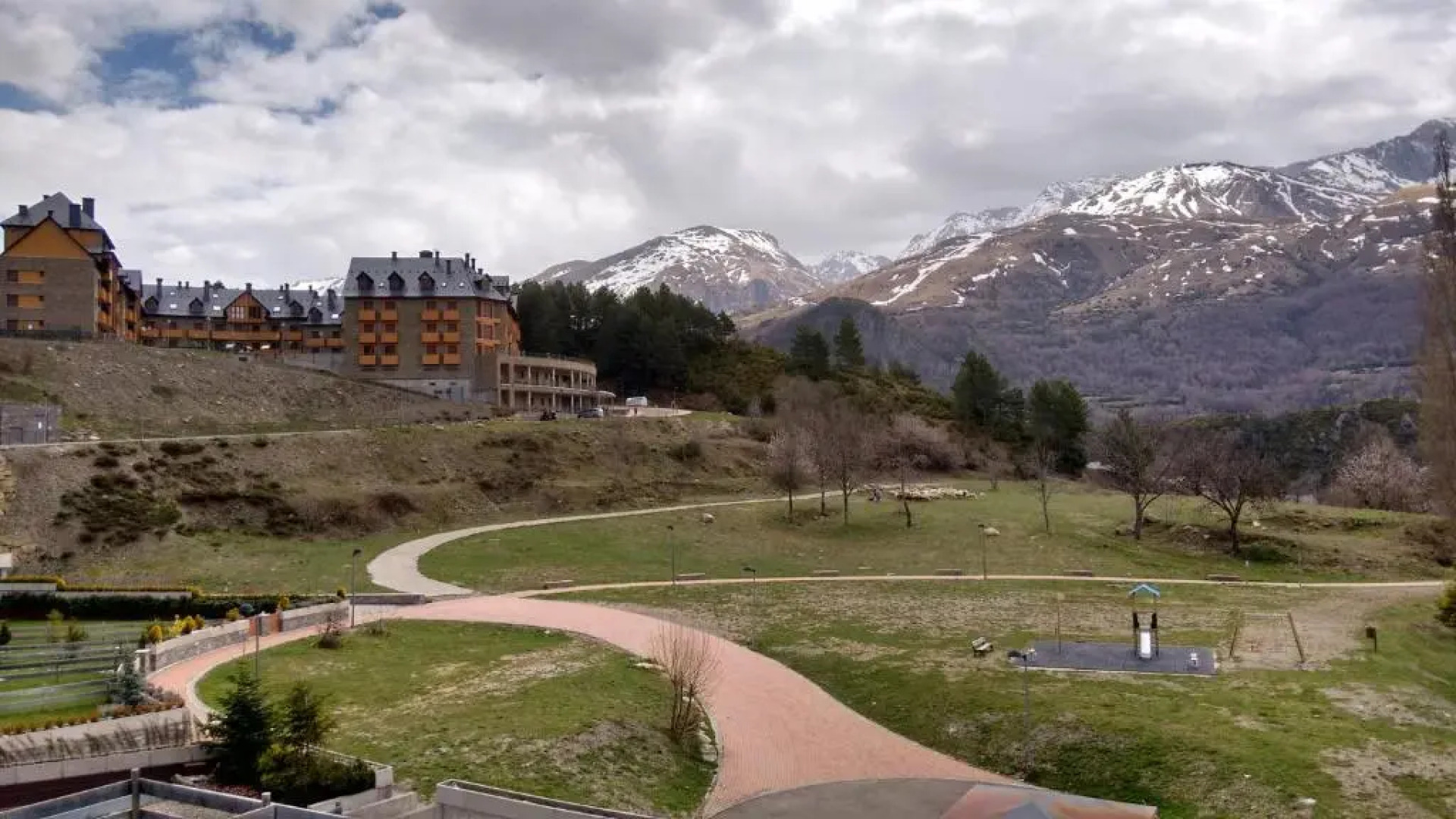 Apartamentos Argualas