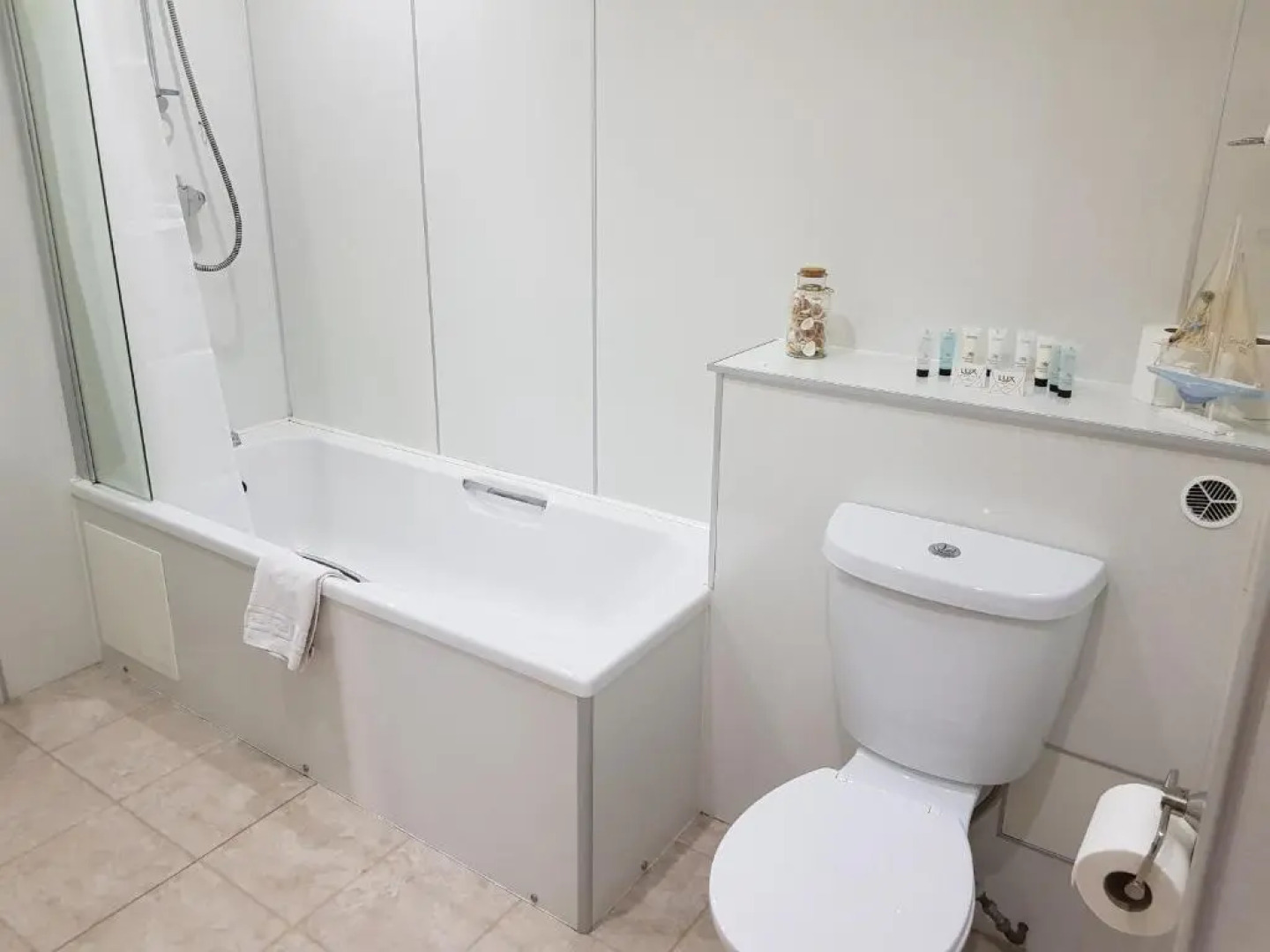 Apartment 2, Quay Head View