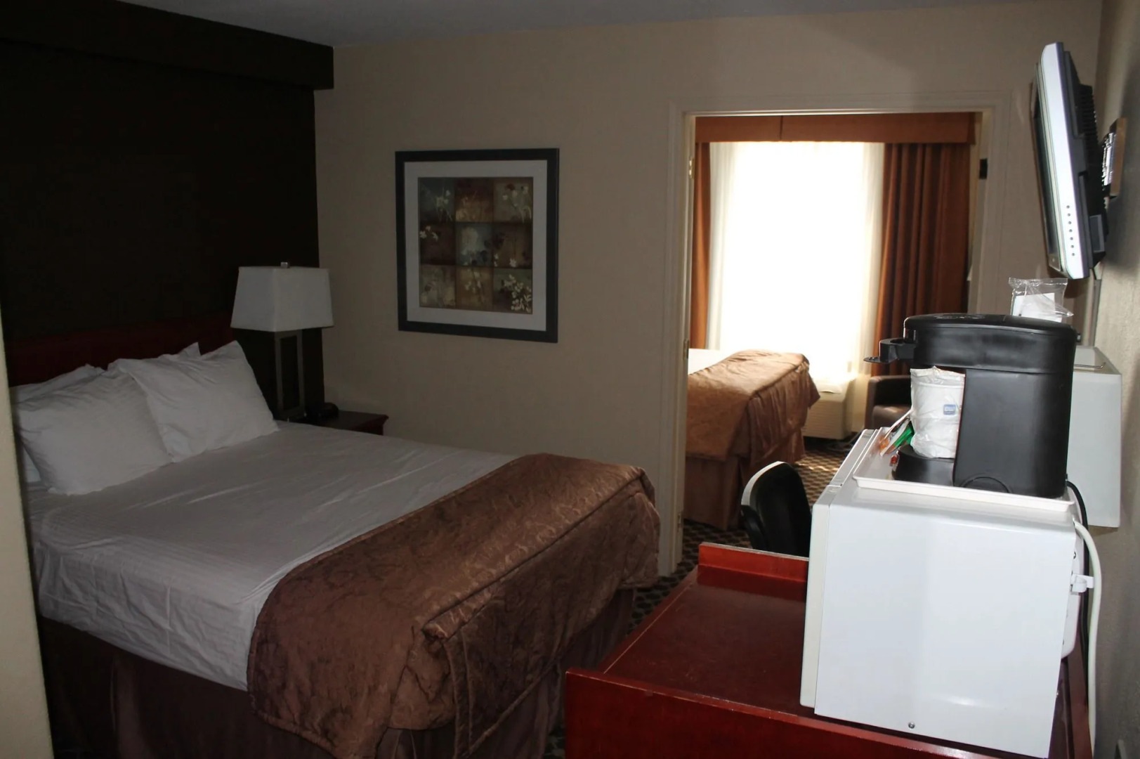 Best Western Strathmore Inn
