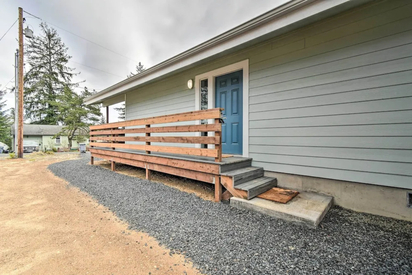 Cozy Cottage on the Coast Near Downtown Westport!
