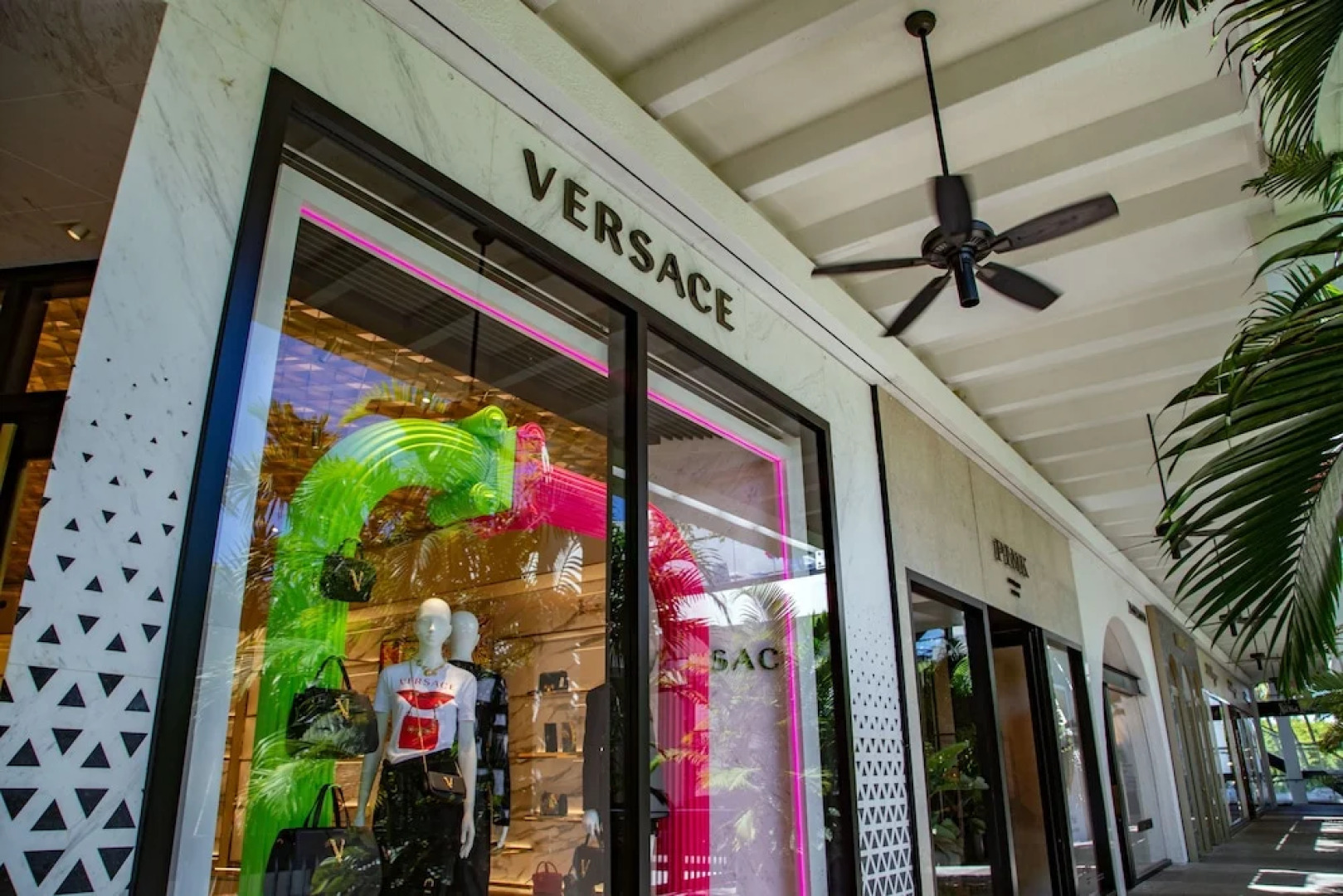 Acqua Bay Luxury Apartments