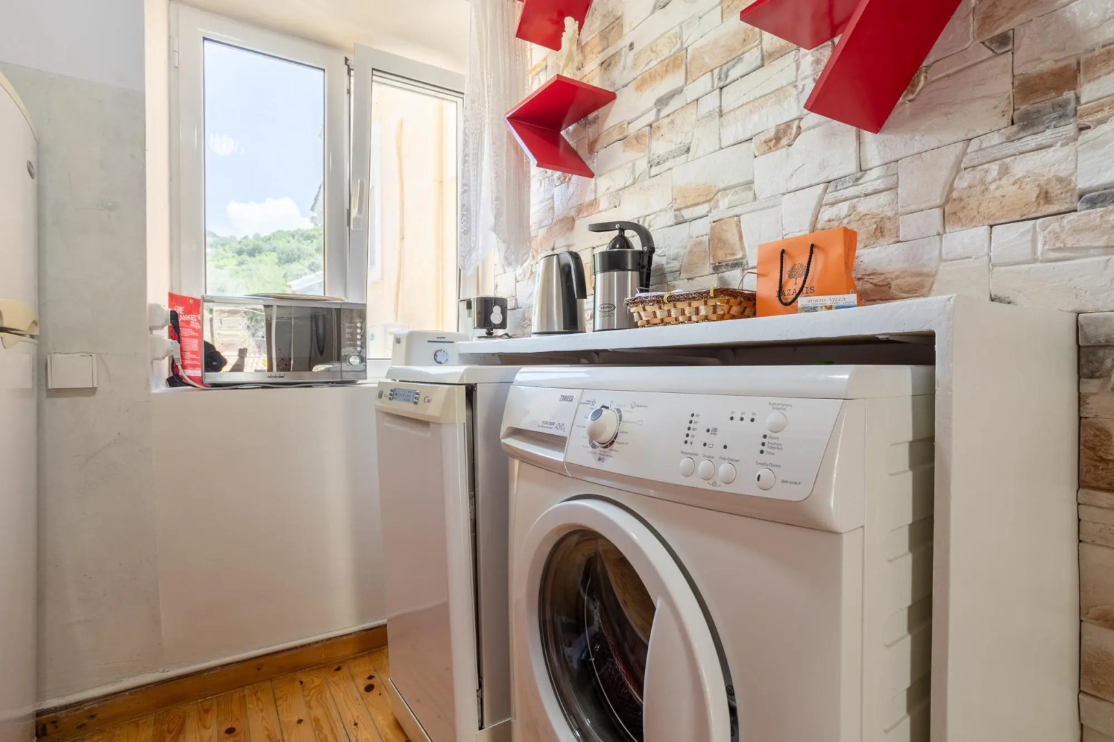 Porto Walk to Beach Sea Views A C Wifi Car Not Required - 385