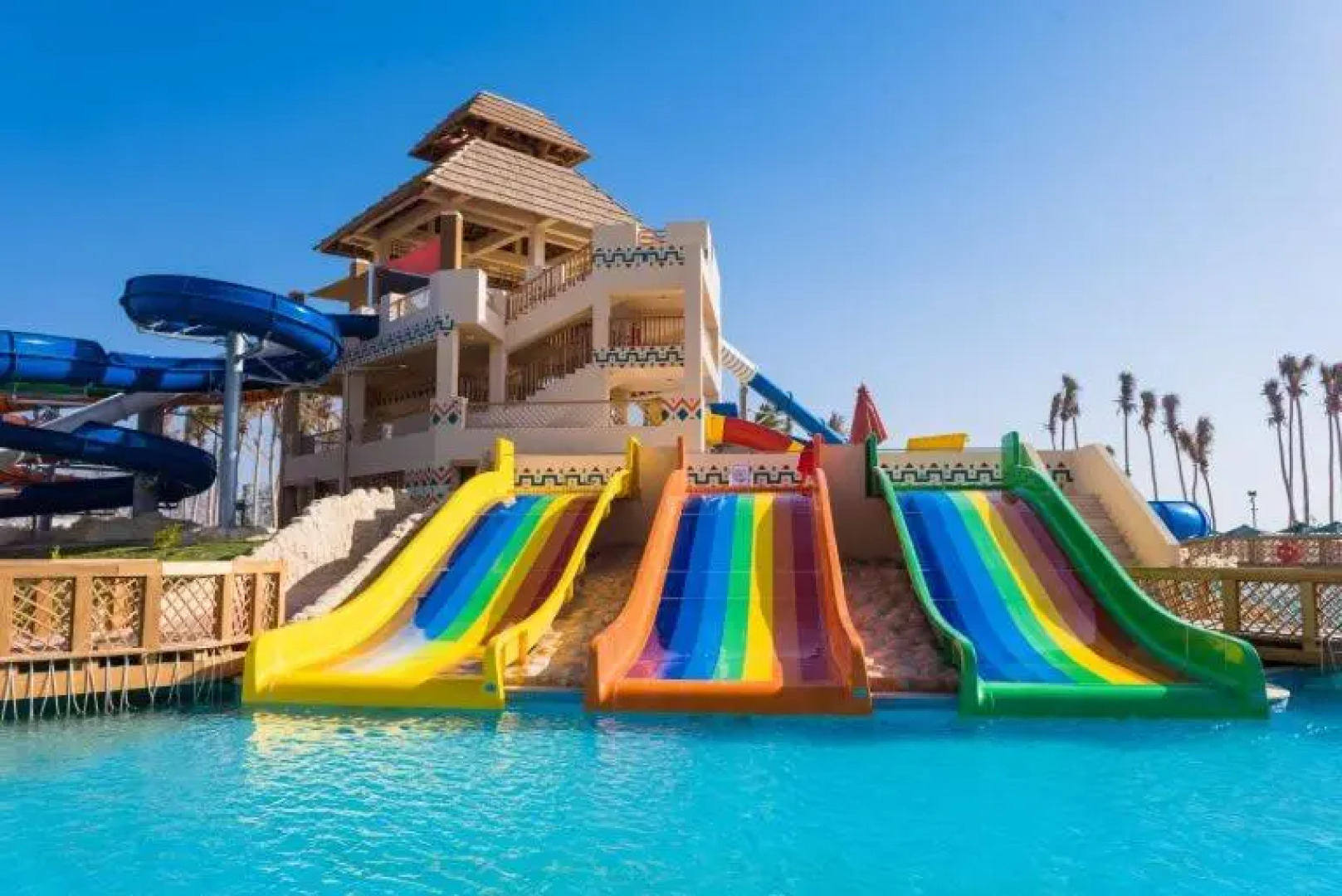 Hawana Salalah Lake View Villa 22