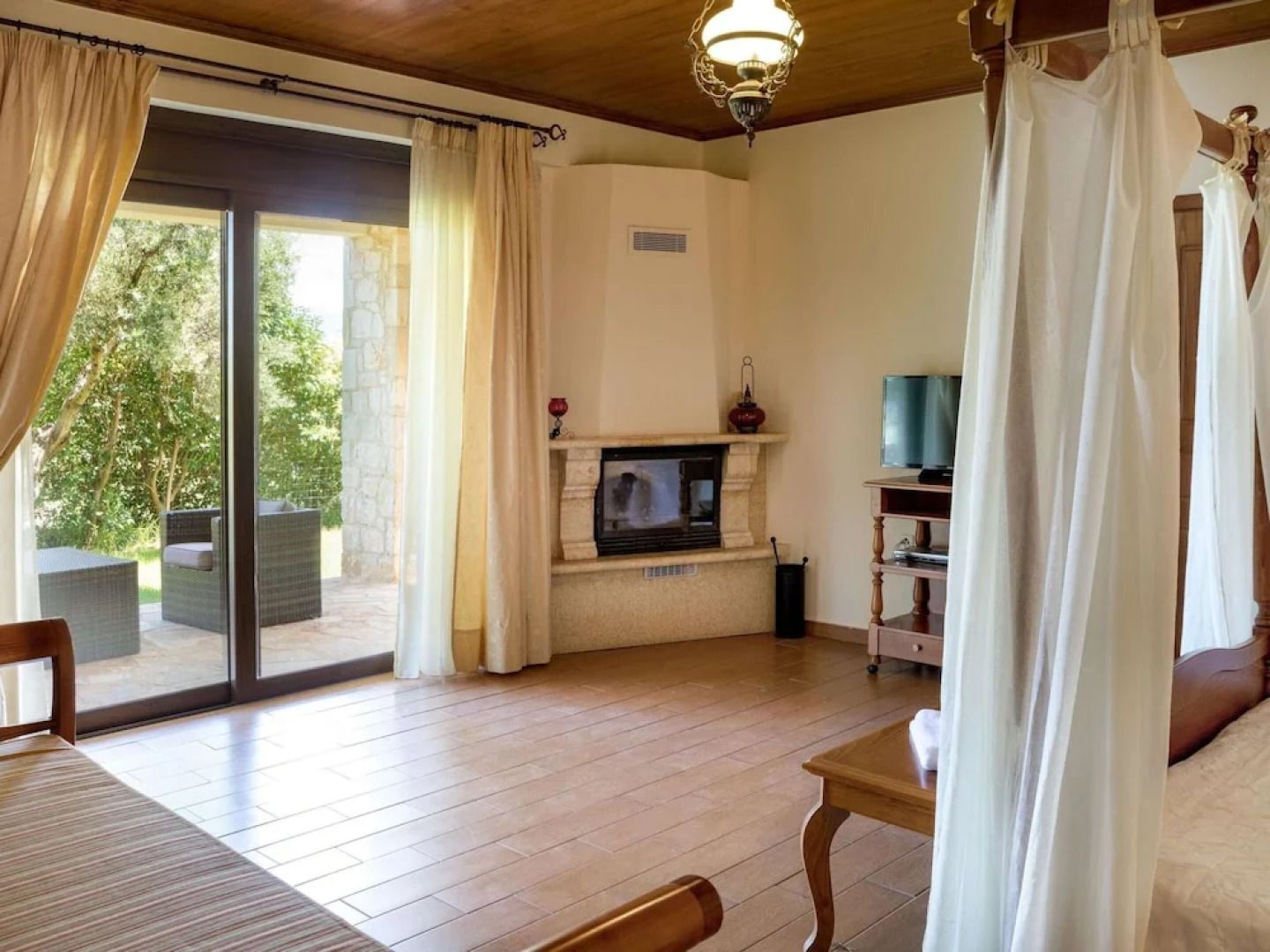 Villa in Tavronitis With Pool & Stunning Views