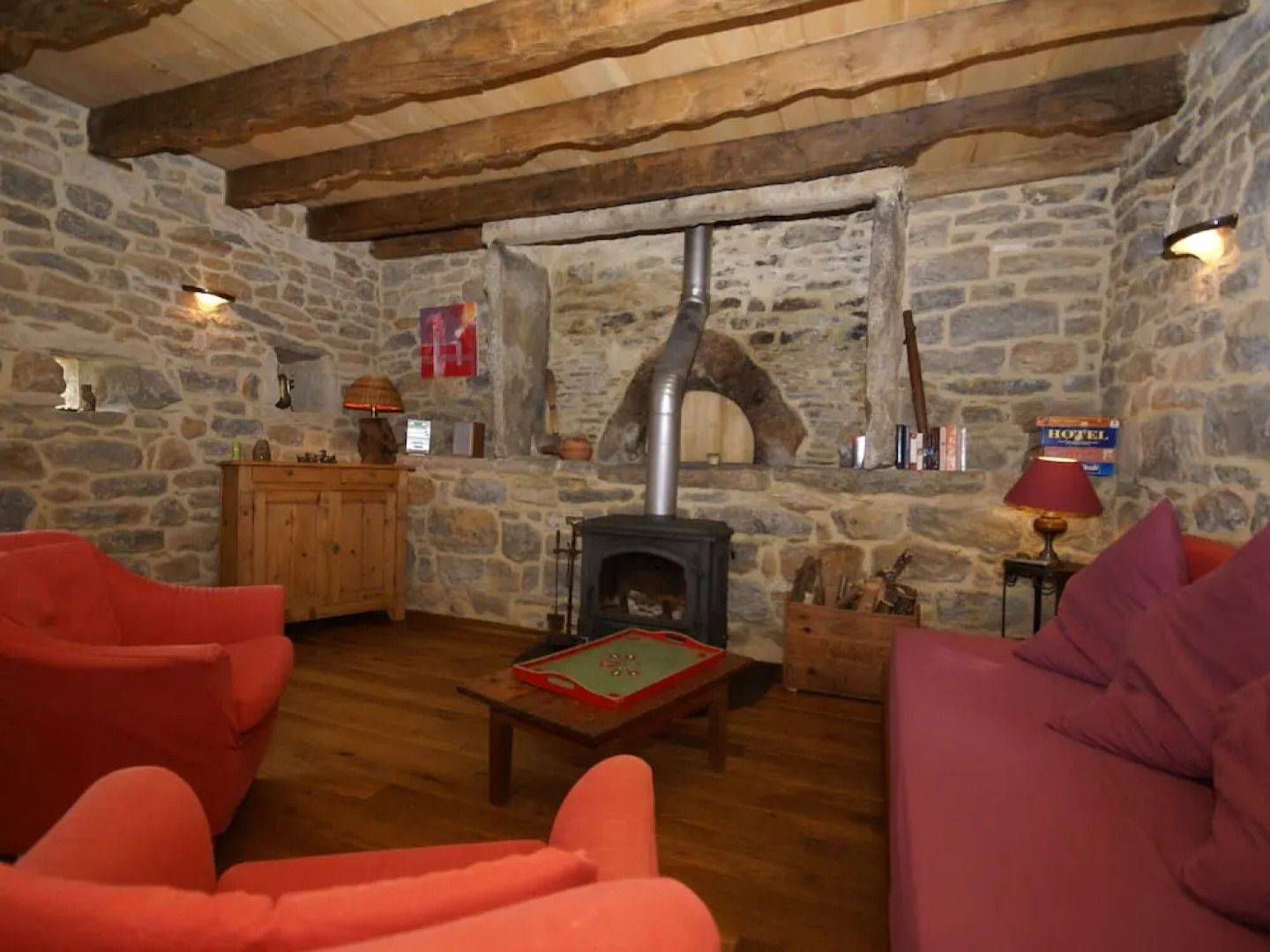 Spacious Holiday Home in Alvignac with Swimming Pool