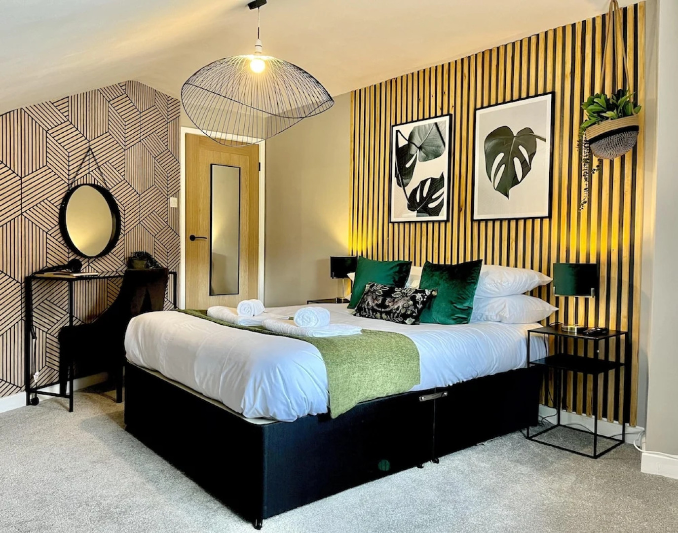 Central Ellesmere -sleeps2 - Parking - Petfriendly