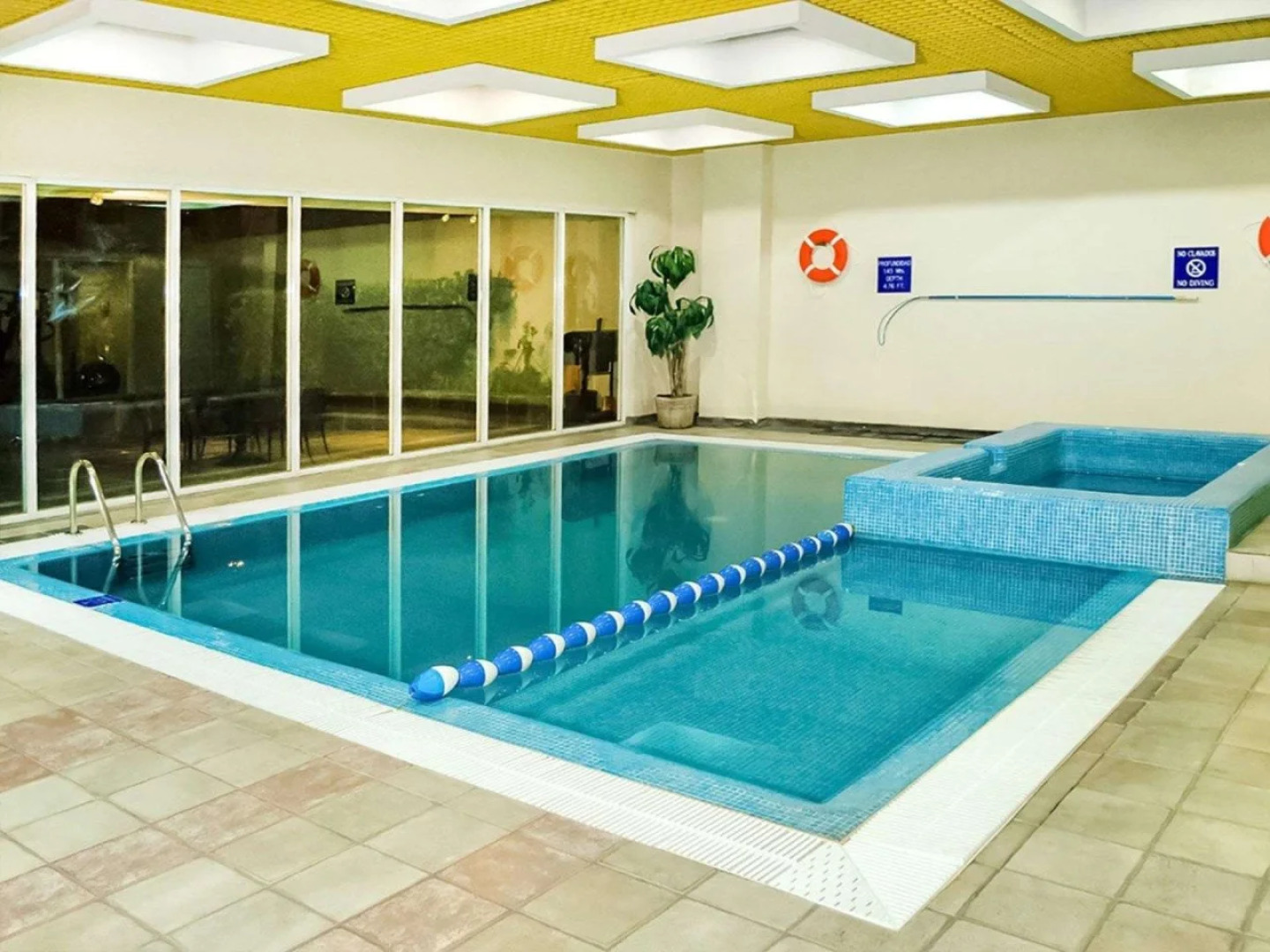 Quality Inn Monterrey La Fe