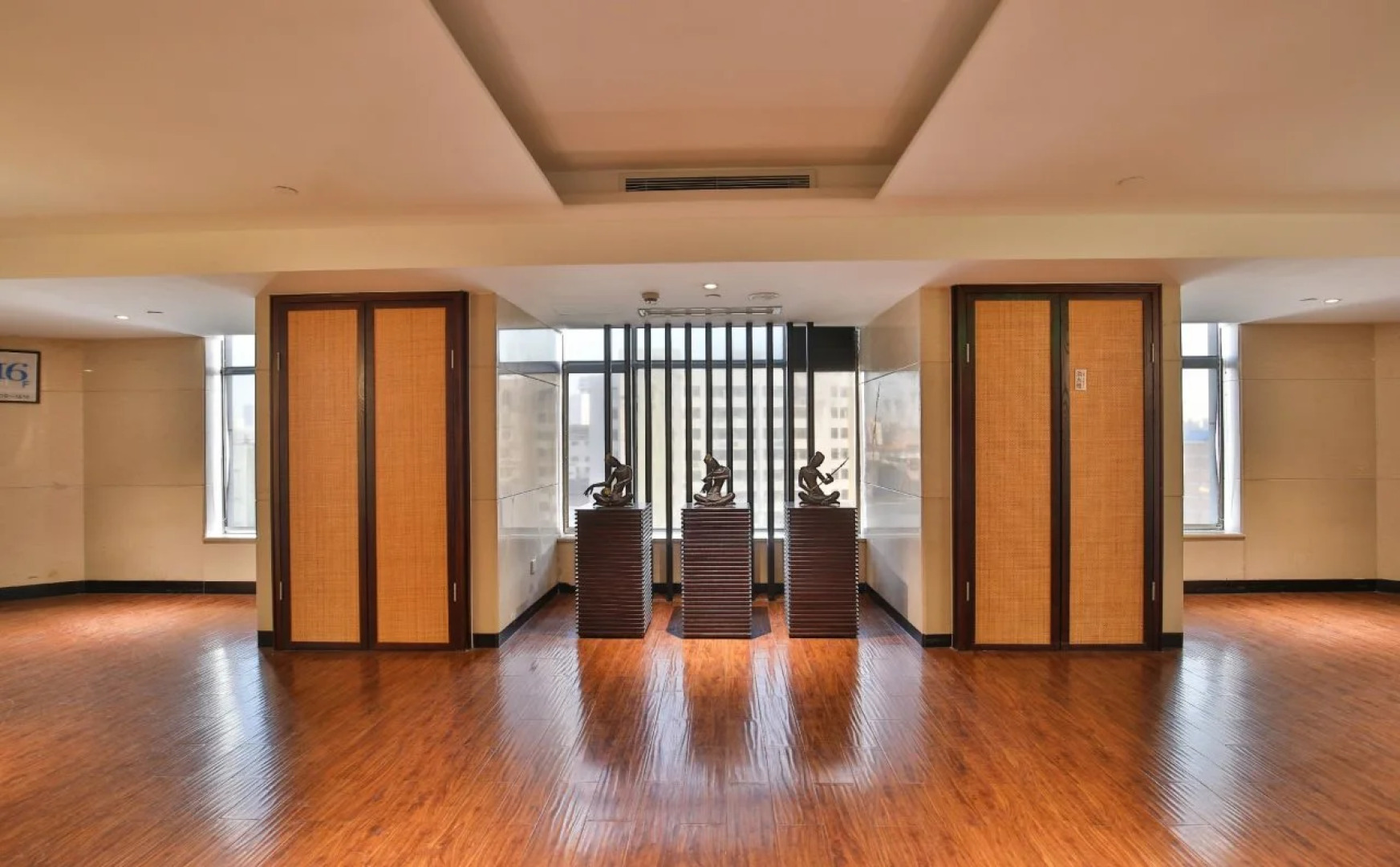 Narada Boutique Hotel Shanghai Hongkou (Original SSAW Hotel Boyang Shanghai)