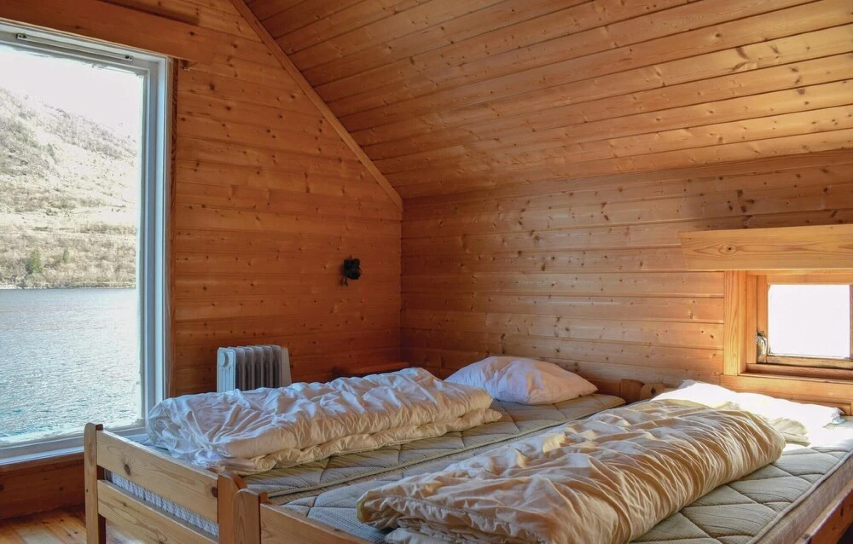 Stunning Home in Ølensvåg With 2 Bedrooms and Wifi