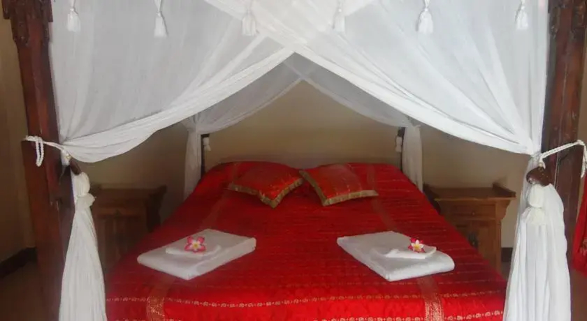 Lovina Beach Houses V