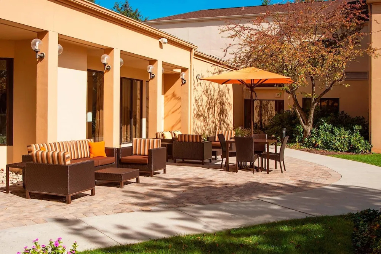 Courtyard Charlottesville North