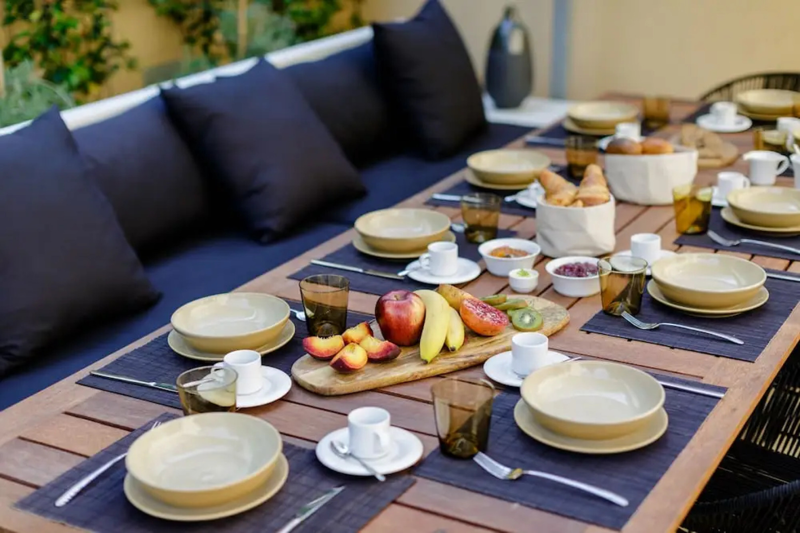 Eos Urban Villa by Upstreet