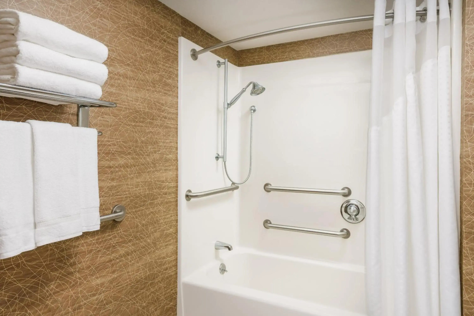 Comfort Suites Medical Center near Six Flags