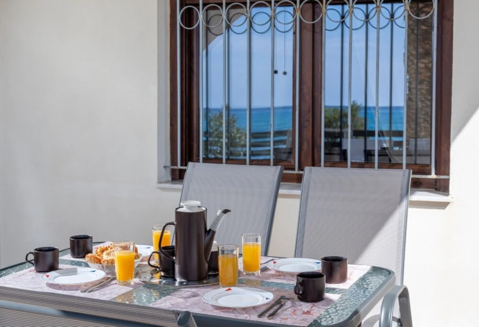 Atalanti Seaside Junior Suites
