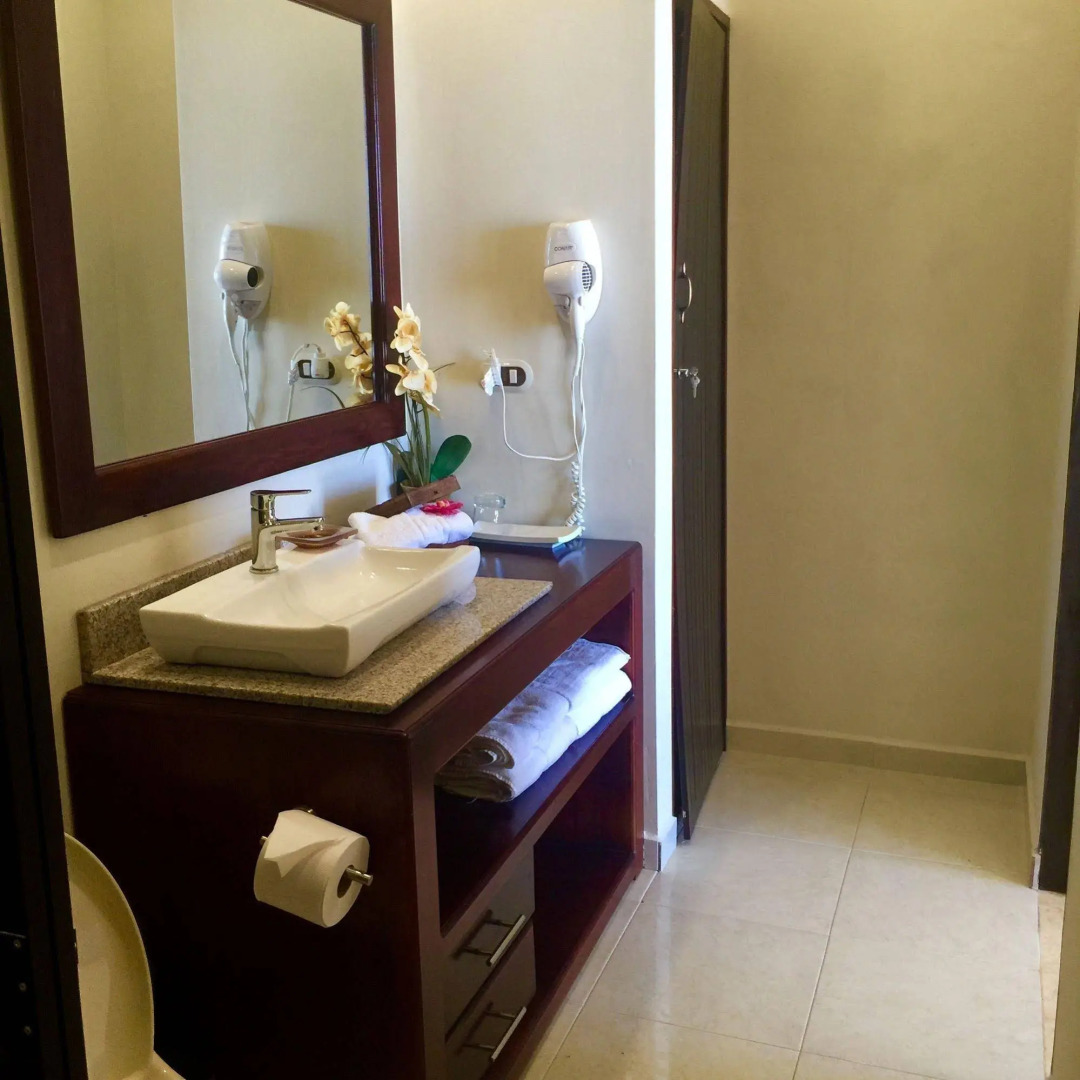 Vista Las Olas Surf Resort