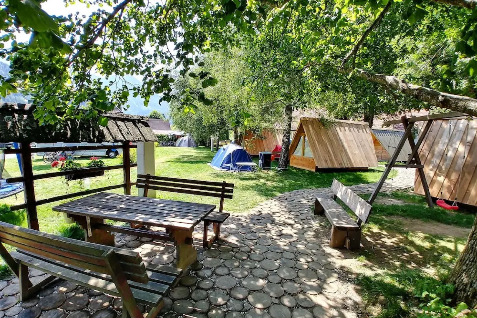 Cvet gora - Camping, Glamping and Accomodations - Hostel