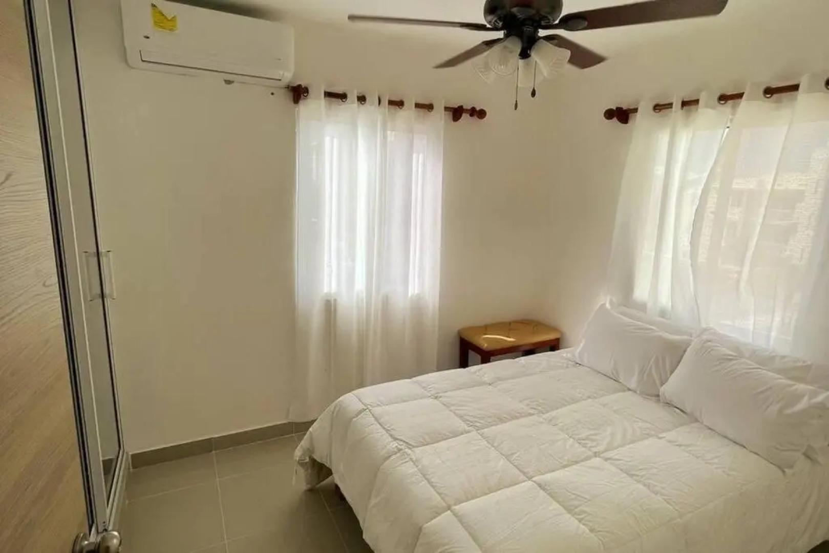 Apt in punta cana 7 minutes from airport , beaches