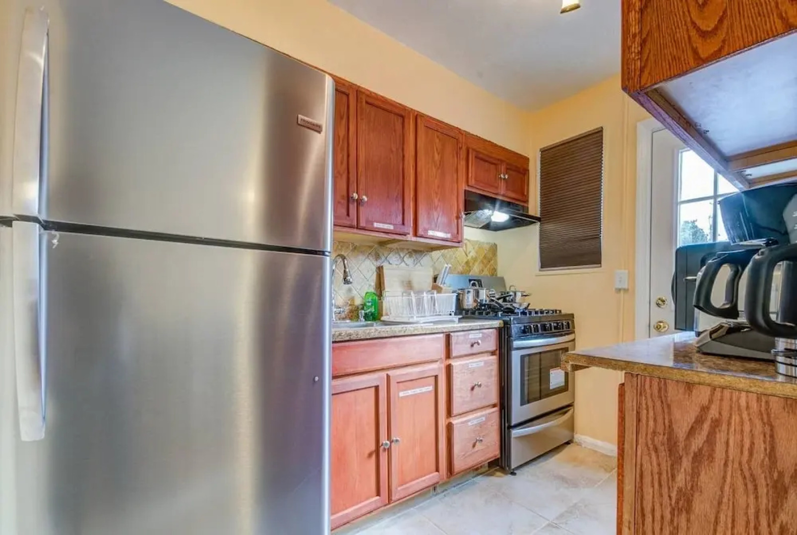 Modern Townhouse w/ Pool Table by Cozysuites