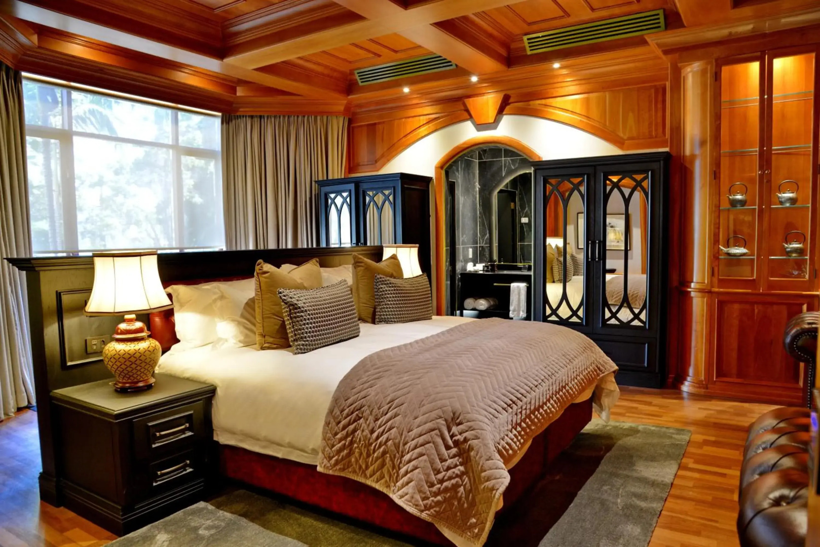 Apogee Boutique Hotel & Spa