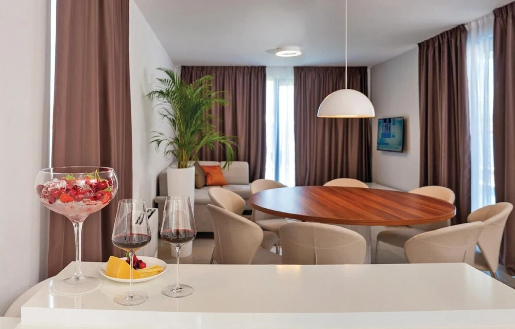 Nice Home in Okrug Gornji With Sauna, Wifi and 5 Bedrooms