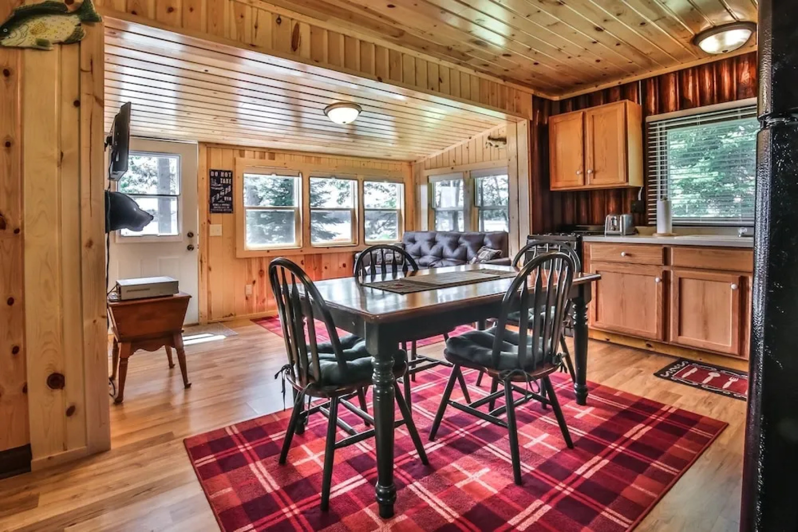 Bear Cave & Cubs Den - 4 Br Cottage