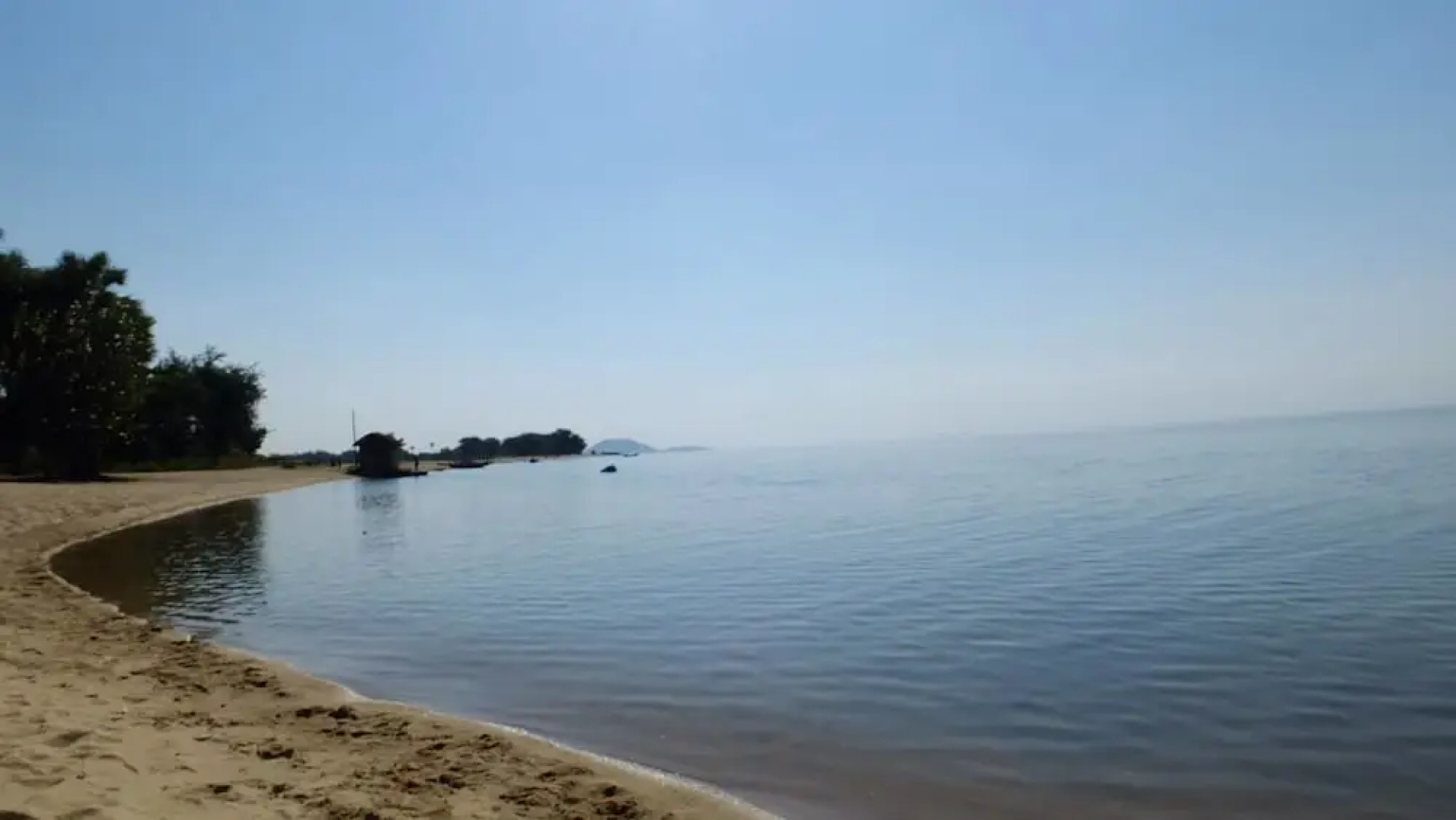 Zaburi Beach by Serendib