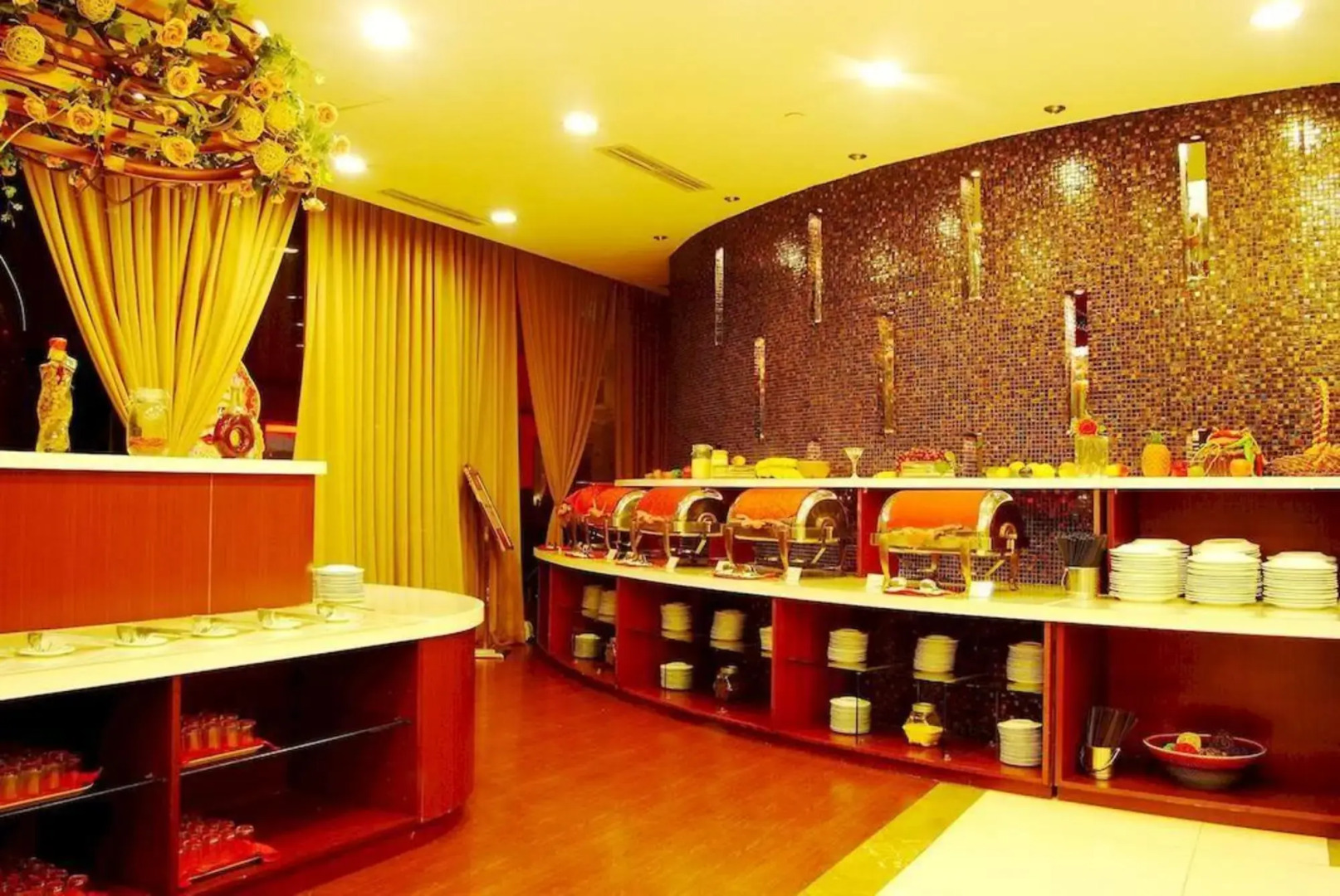 Rising International City Hotel