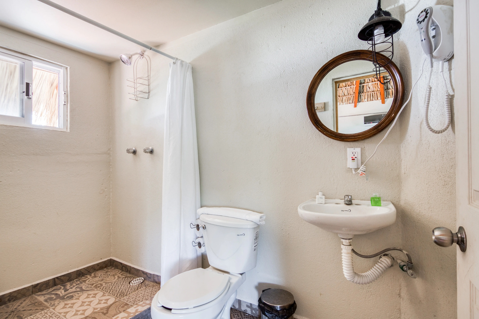 Nílu Puerto Escondido by Selina