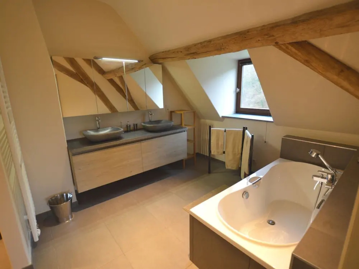 Lovely Holiday Home In Mettet With Garden