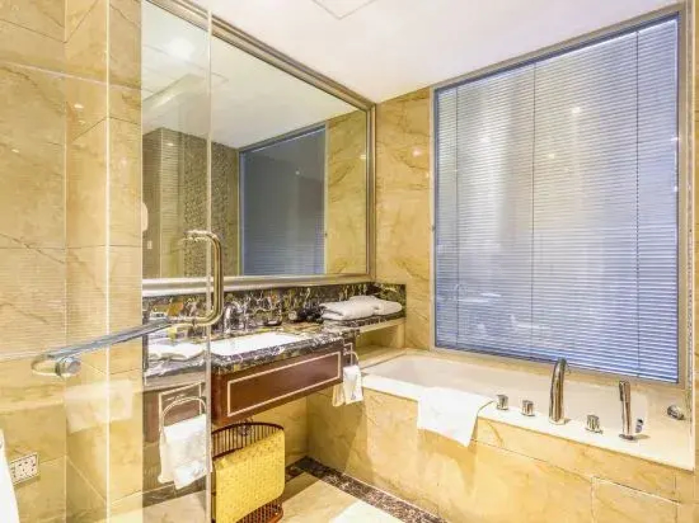 Zhan Ye International Hotel