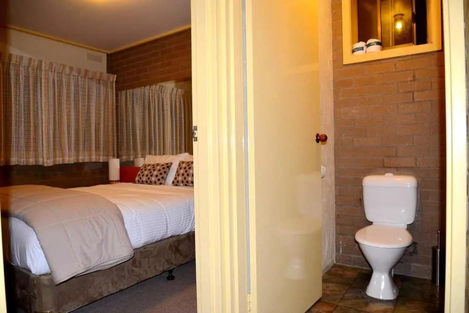 Emmanuel Holiday Apartments