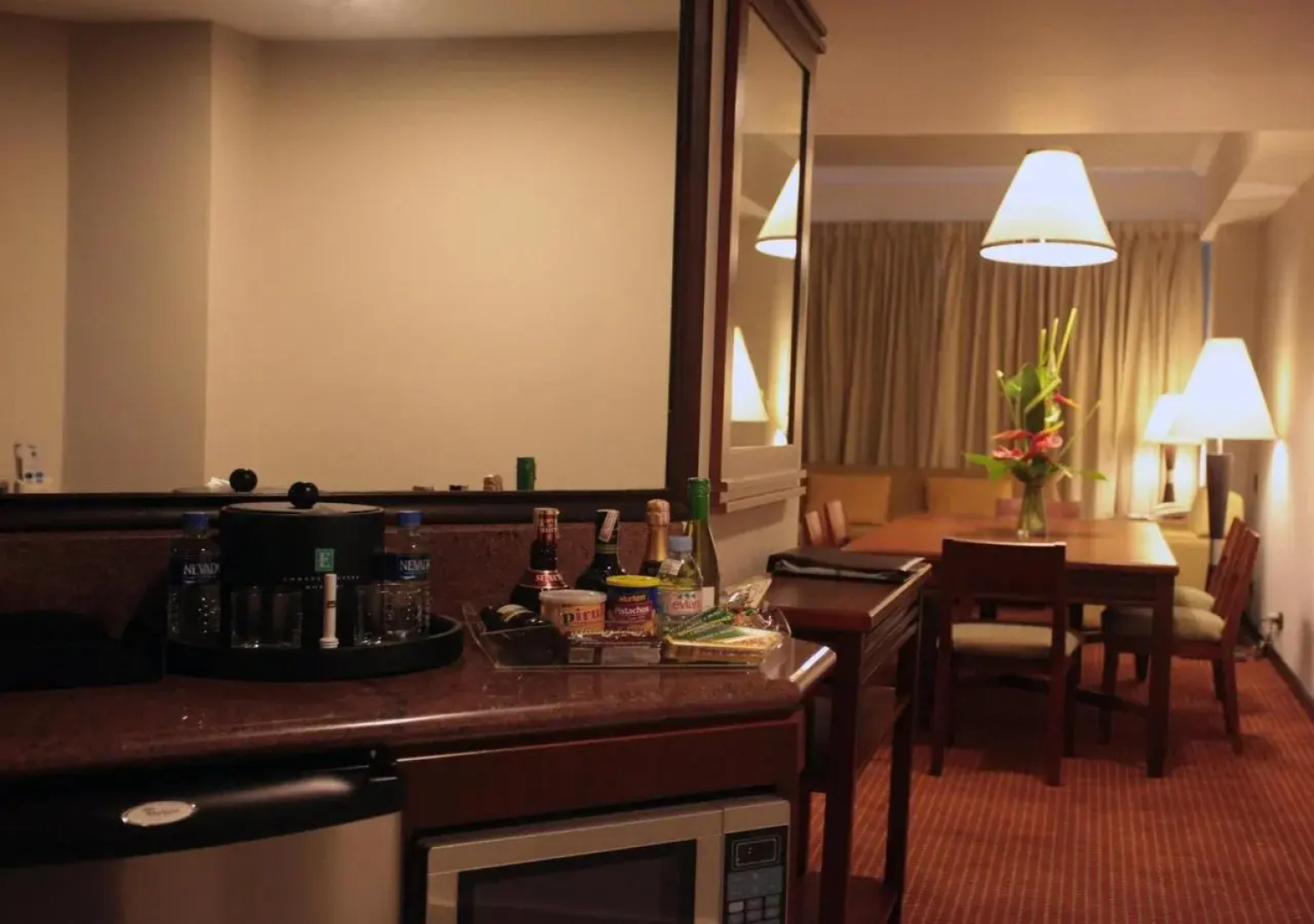 Embassy Suites By Hilton Valencia-Downtown