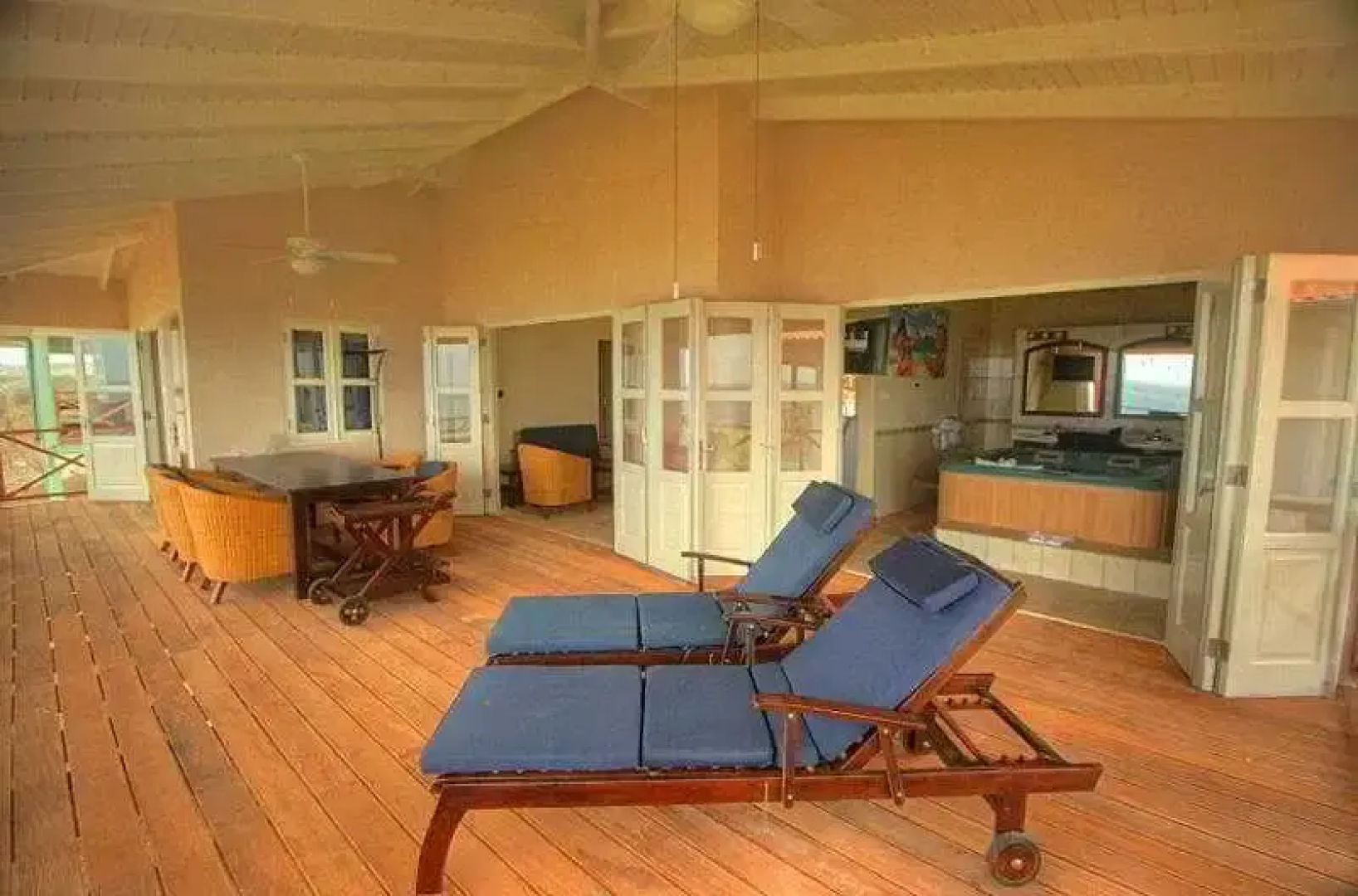 Bonaire Luxury Suites by VRHost