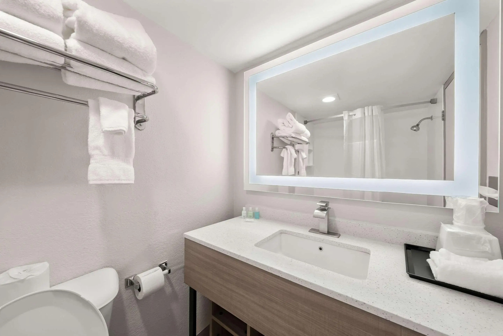 Clarion Inn & Suites and Convention Center